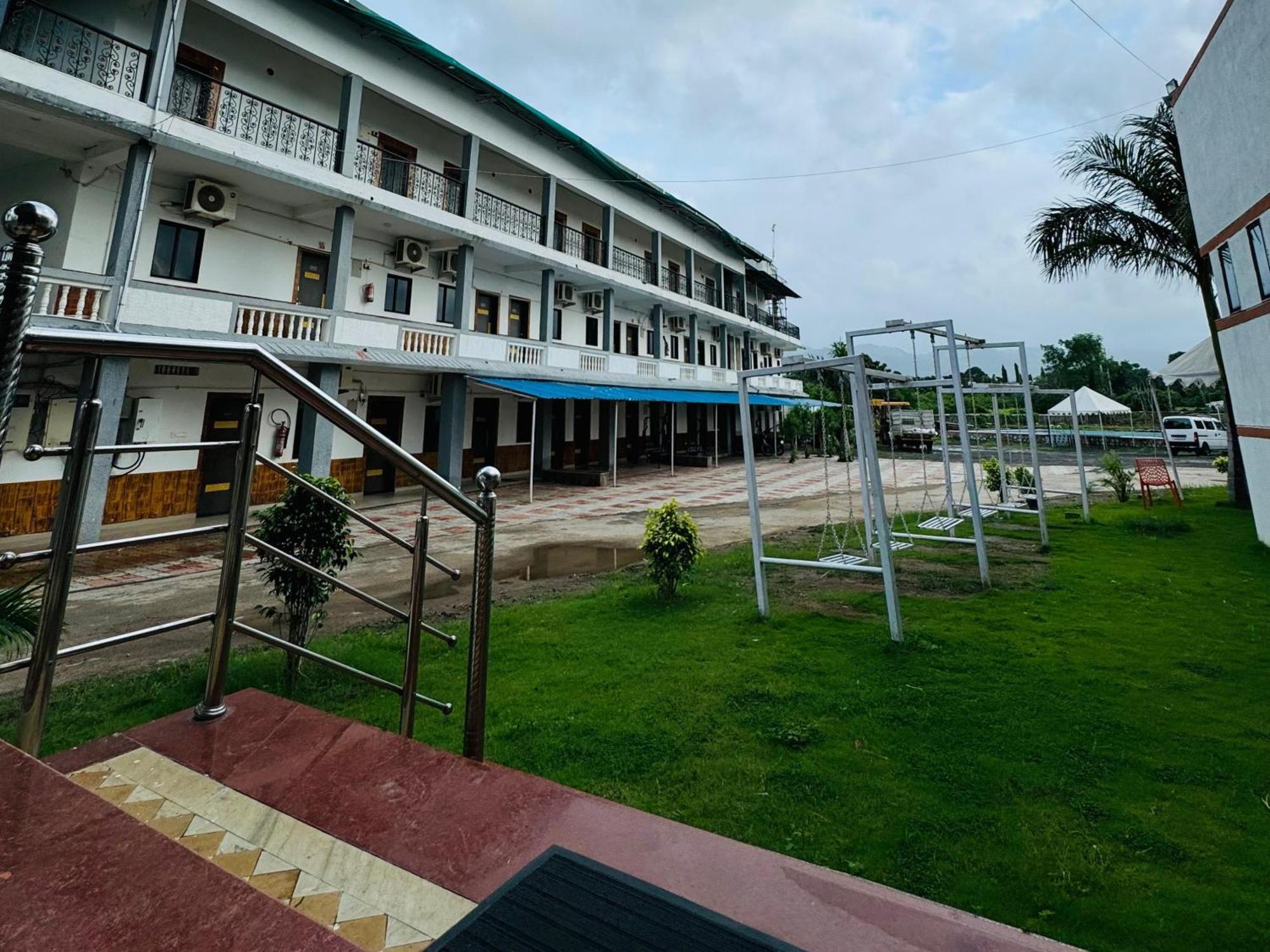 Vasant Vihar Resort Kevadia Exterior foto