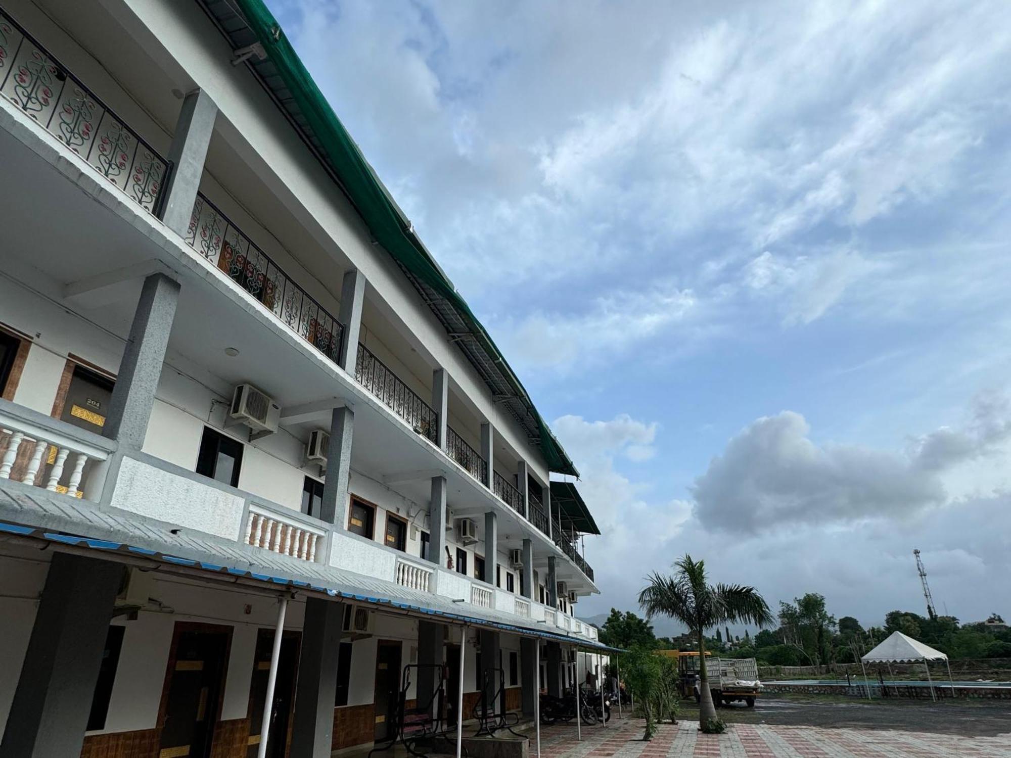Vasant Vihar Resort Kevadia Exterior foto